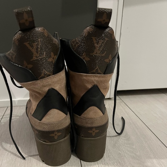 COPY - LV Laureate Platform Desert Boot - Picture 6 of 8